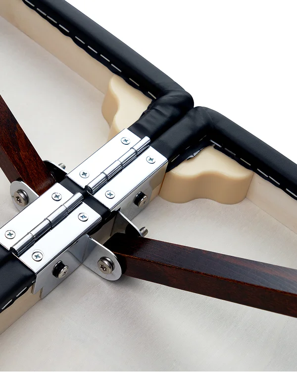 Надёжное основание
и бесшумная фурнитура