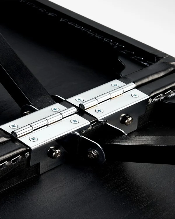 Надёжное основание
и бесшумная фурнитура