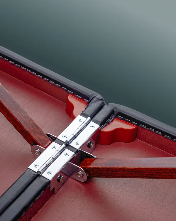 Надёжное основание
и бесшумная фурнитура